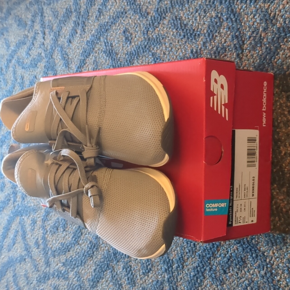 New Balance DynaSoft Nergize v3 grey size 7.5 New in Box